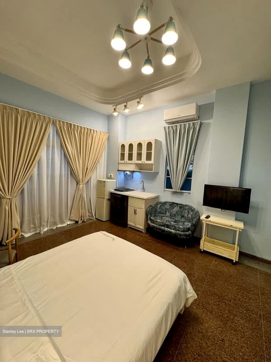 Mugliston Road (D15), Terrace #568098301